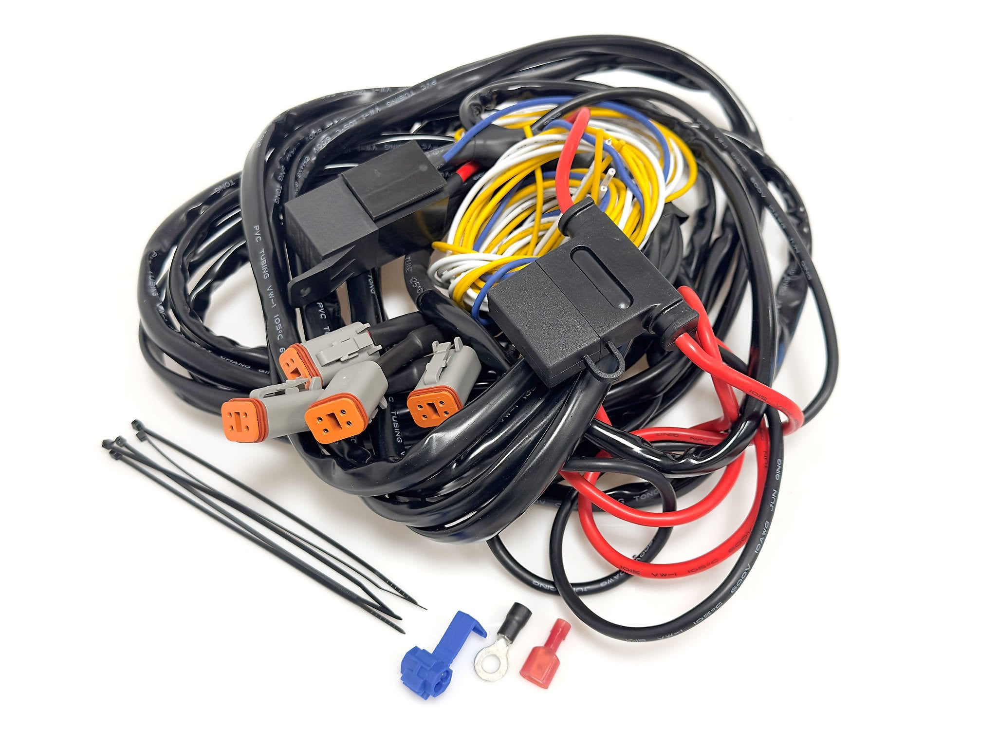 BriodLights kabelsats 4st 4 – pol. DT 2m 80A relä 60A OZZ – närbild detaljer | Briodlights