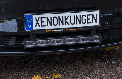 Extraljusfäste till Tesla LEDramp – Infällnadsfäste vit – i användning | TESLA