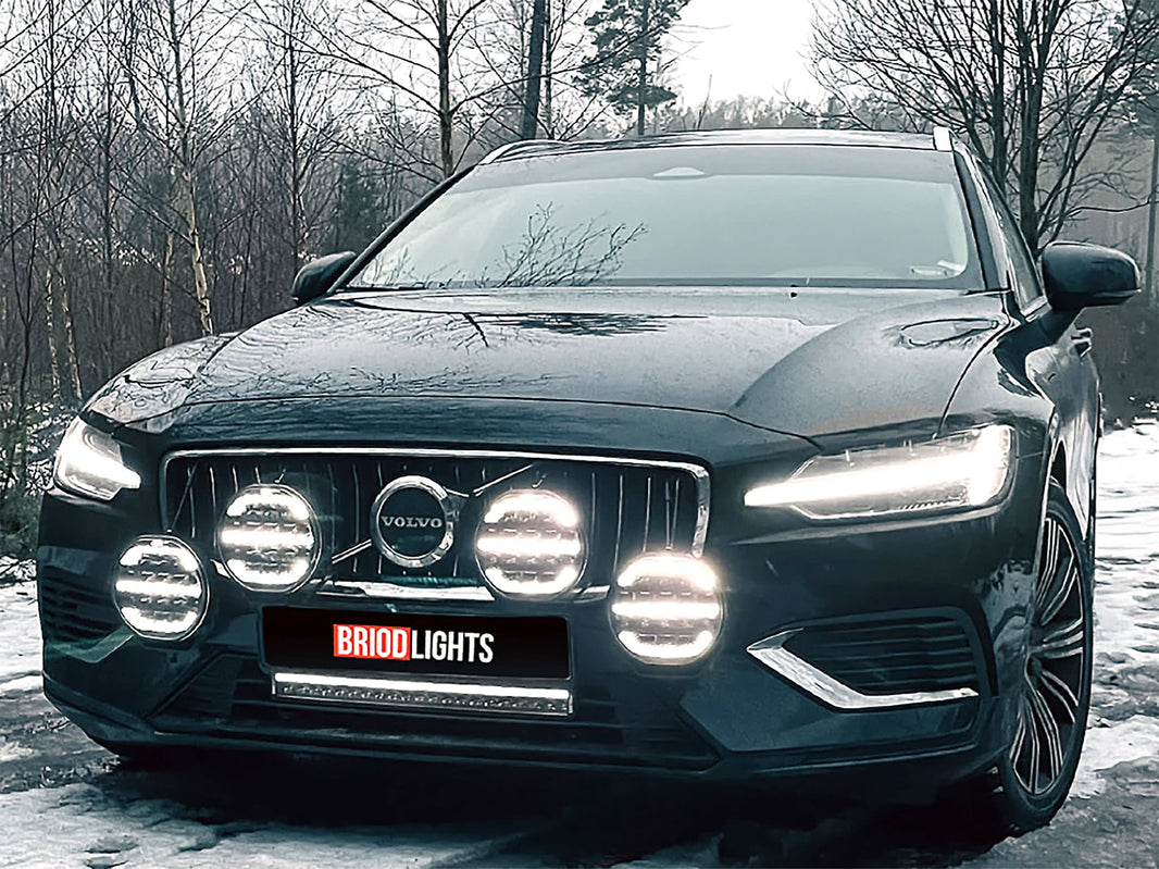 produktbild framifrån visande Extraljuspaket OZZ XR2 P9 White X4 – OZZ