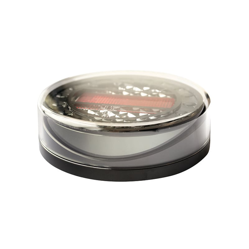 närbild på detaljer och material av Baklampa MaXilamp C1XRE – LEA