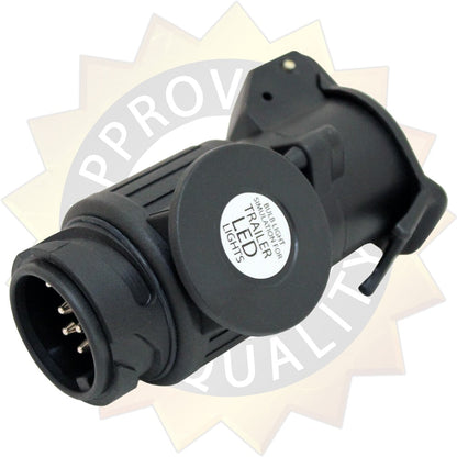 närbild på detaljer och material av Adapter 13 – 7 POL 12V LED – Xenonkungen