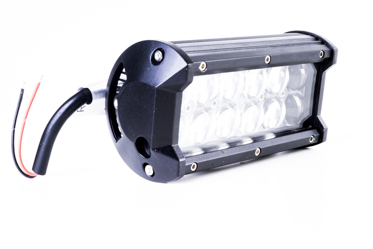 LED-arbetslampa – 36 W – 6000K – 12 LED – 4860 LM – 165mm x 80mm x 65mm