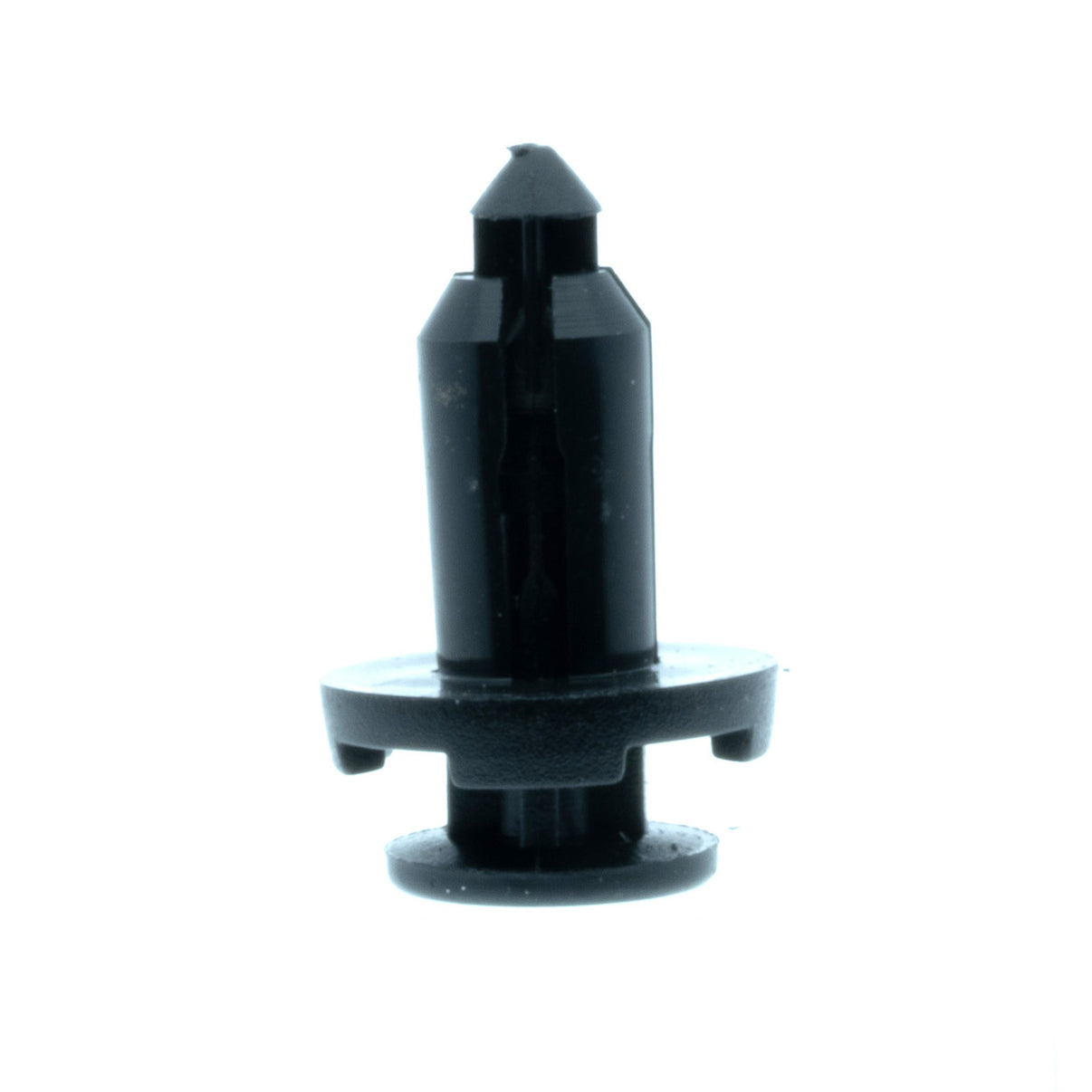 Fästclips Mitsubishi Colt/Galant m.fl. – A 17,8 B 8,8 C 13,5 d 1,6 H 16,4 hål ø