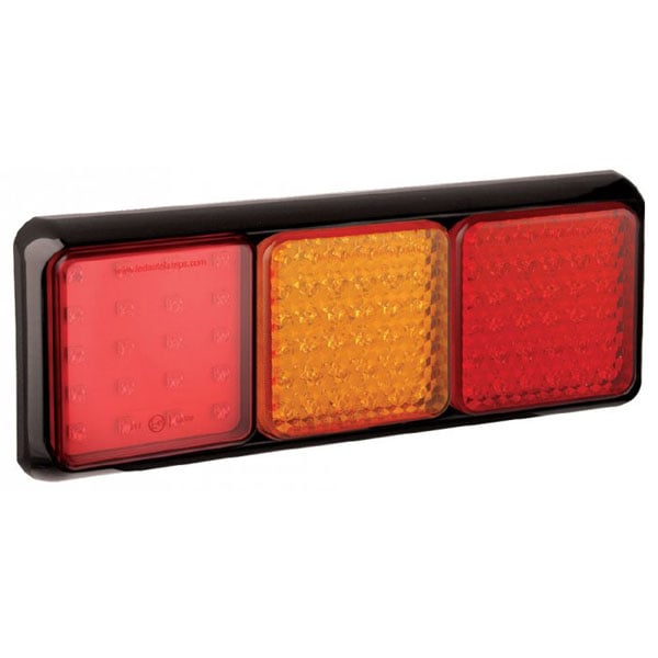 produktbild framifrån visande Baklampa 100BFARME Röd – LEA