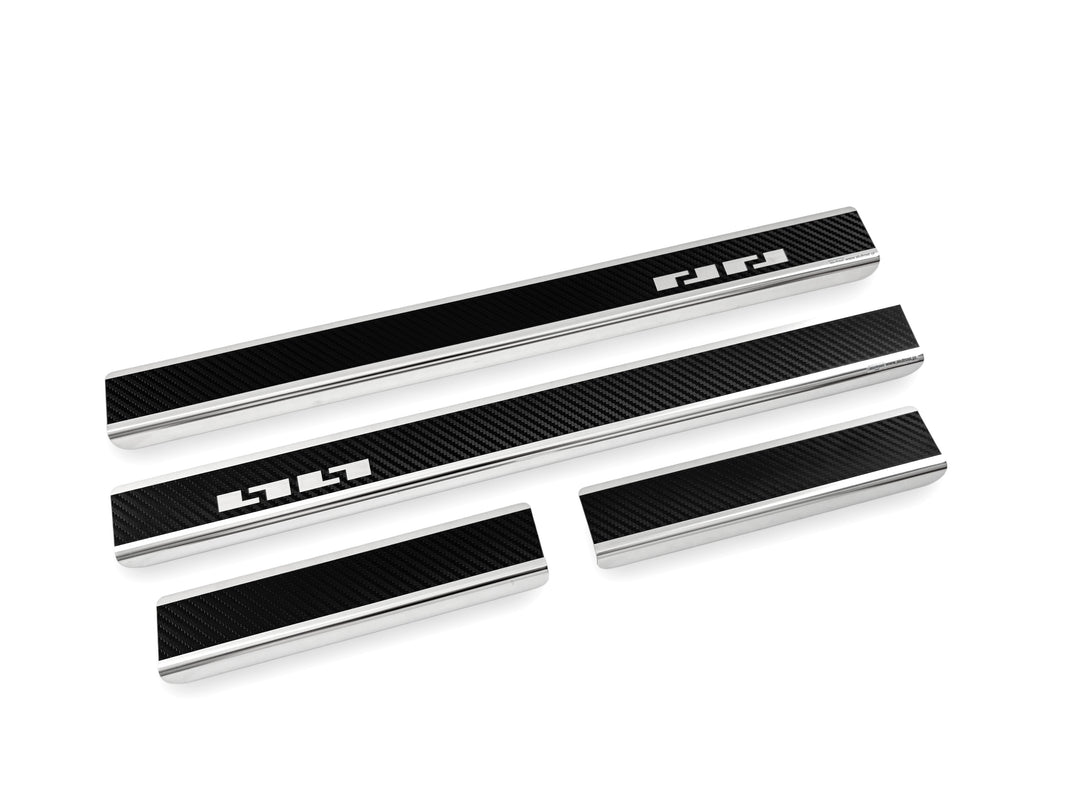 Tröskelskydd till Chery Tiggo 4 2025+ – Kolfiber-look (stål)