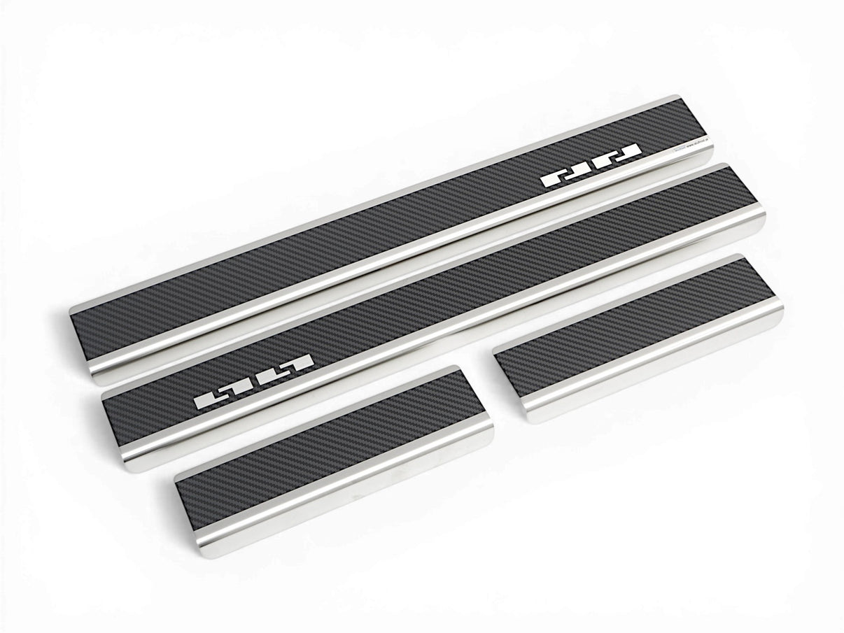 Tröskelskydd Jetour X70 Plus 2025+ – kolfiber-look