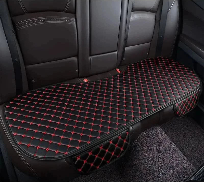 Bilovertræk til bagsædet med lang beskyttelsesmåtte - Hudvenligt materiale og guldbroderet design - Carlevel - 