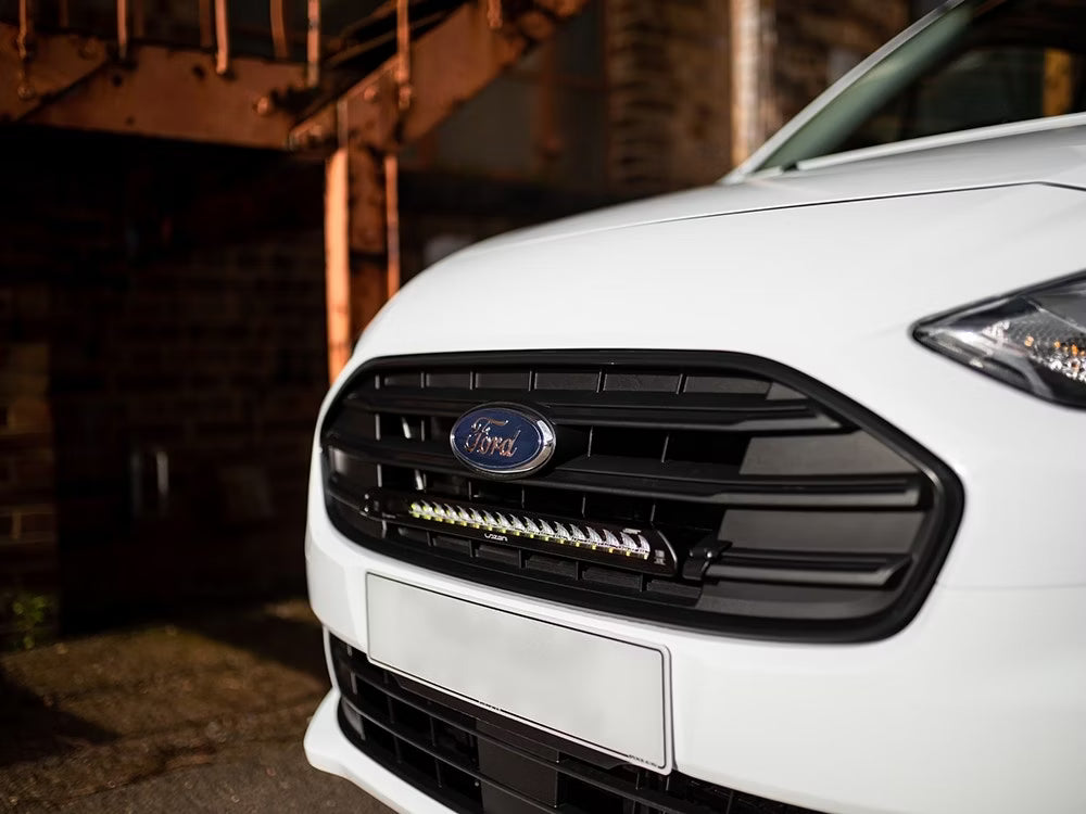 Grillsæt ekstra lys Linear 18 - Ford Transit Connect 2018-2023 - produktbillede