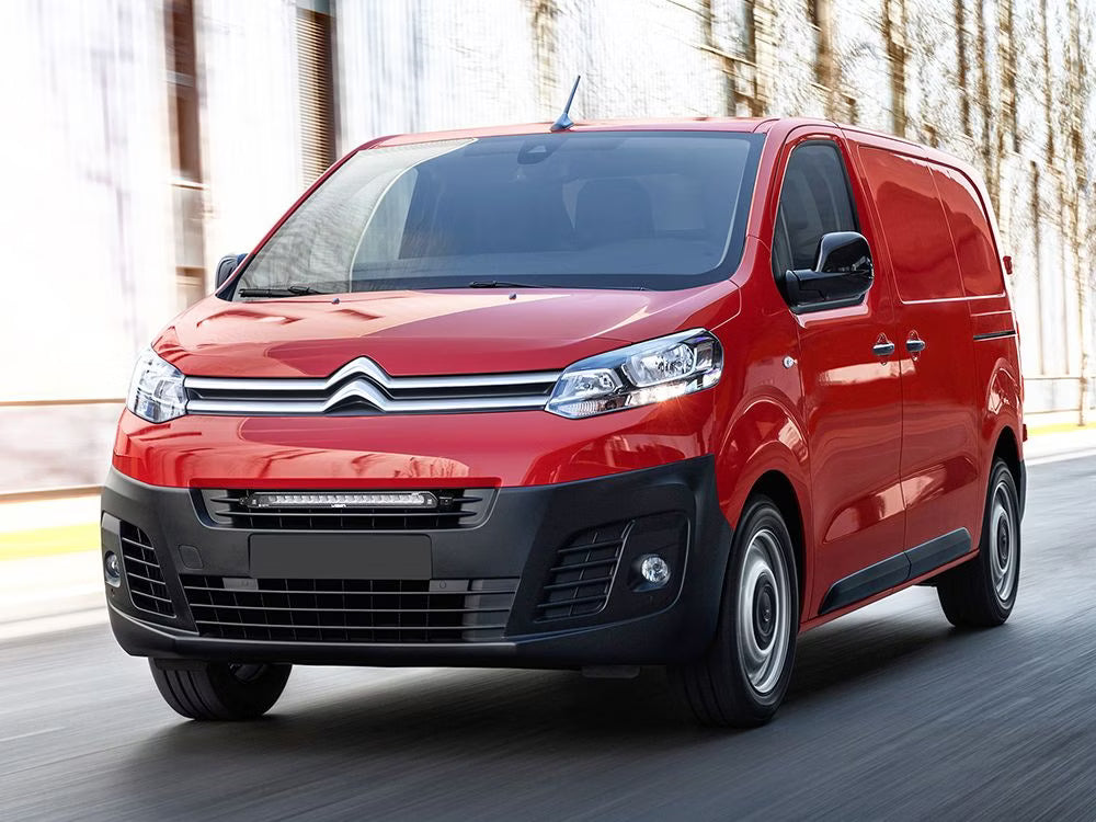 Grillsæt ekstra lys Linear 18 – Peugeot Expert / Vivaro / Jumpy – LED-rampe – nærbillede