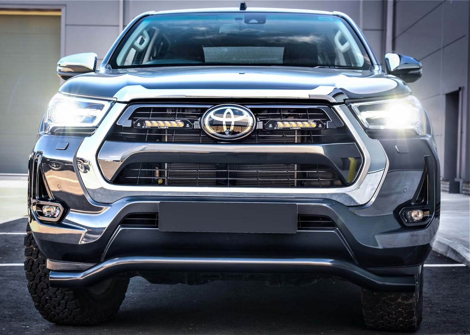 Grillsæt ekstra lys Linear 6 Elite - Toyota Hilux Legend / Hero 2021 - produktbillede