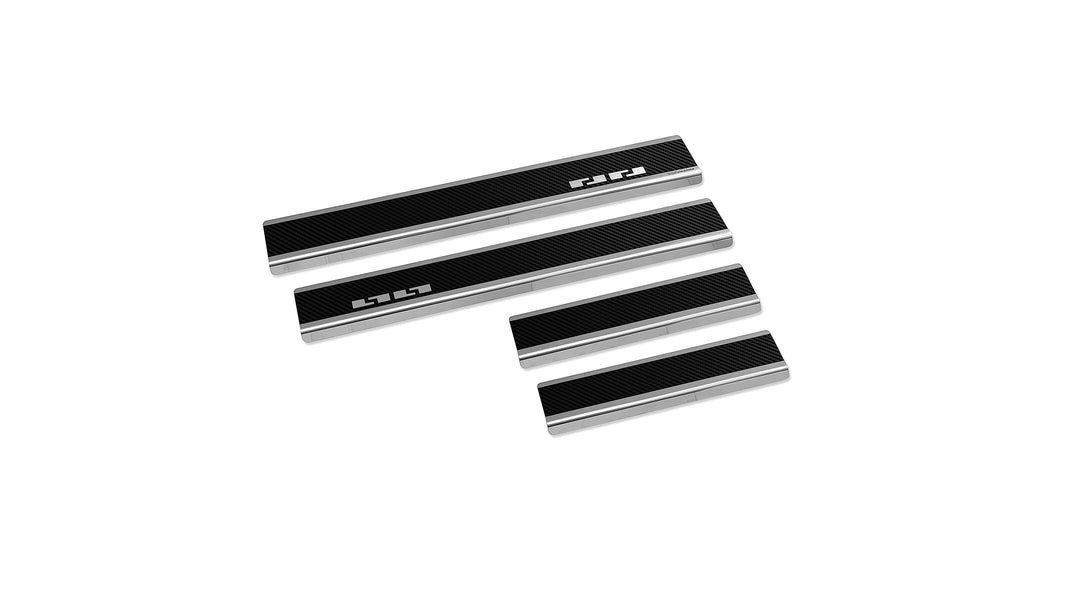 Tröskelskydd till Leapmotor C10 2025+ – Kolfiber-look (stål)