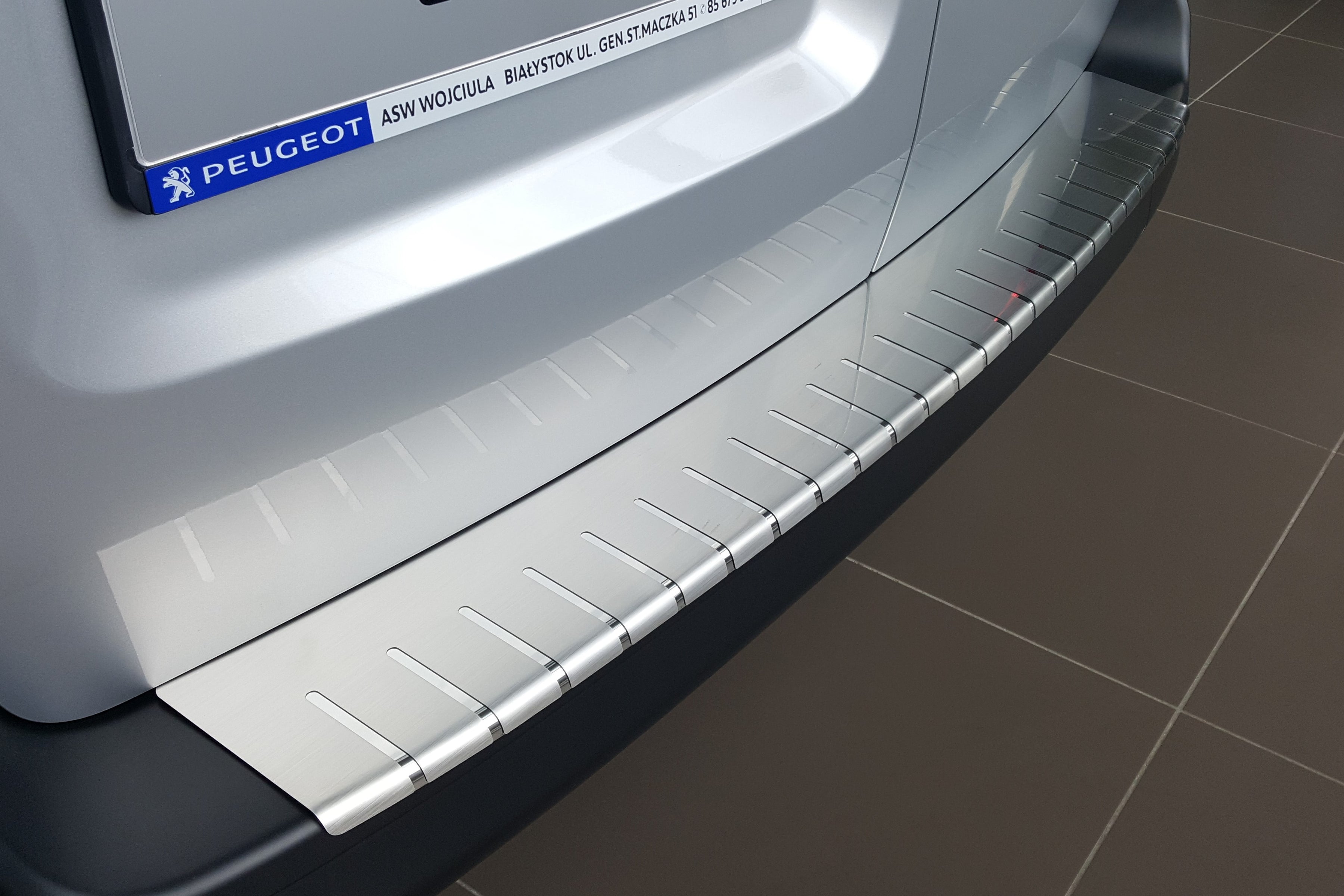 Lastskydd Peugeot Expert III m.fl. 2016+ – Rostfritt