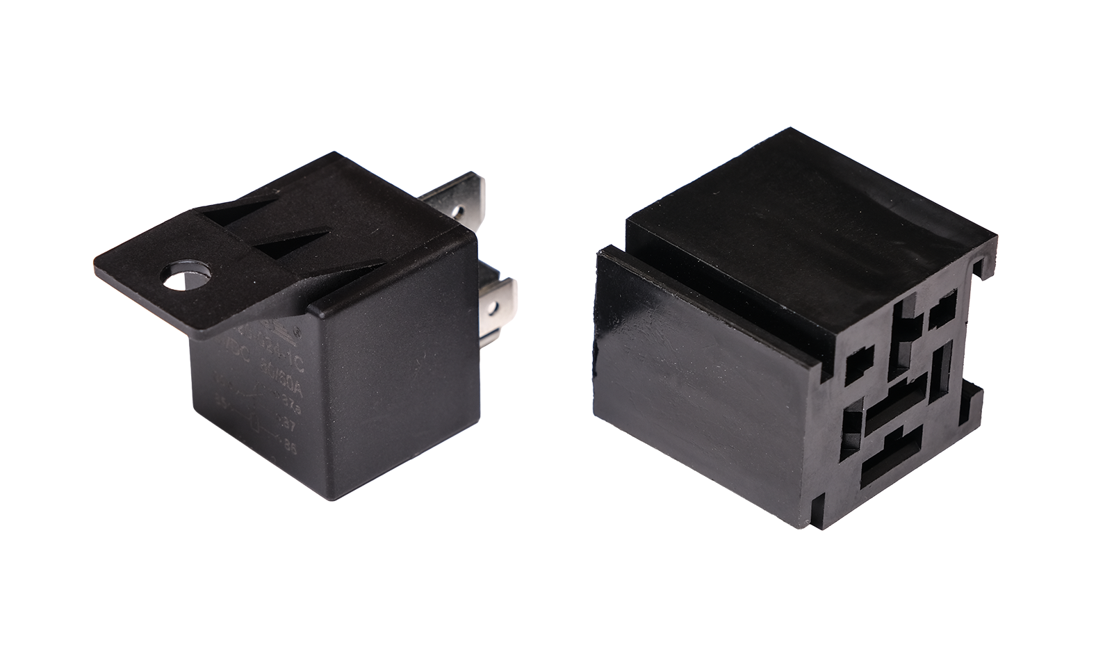 Relæ 80A/60A – 24V – 5 – PIN – 5 – vekslende – i brug | Carlevel