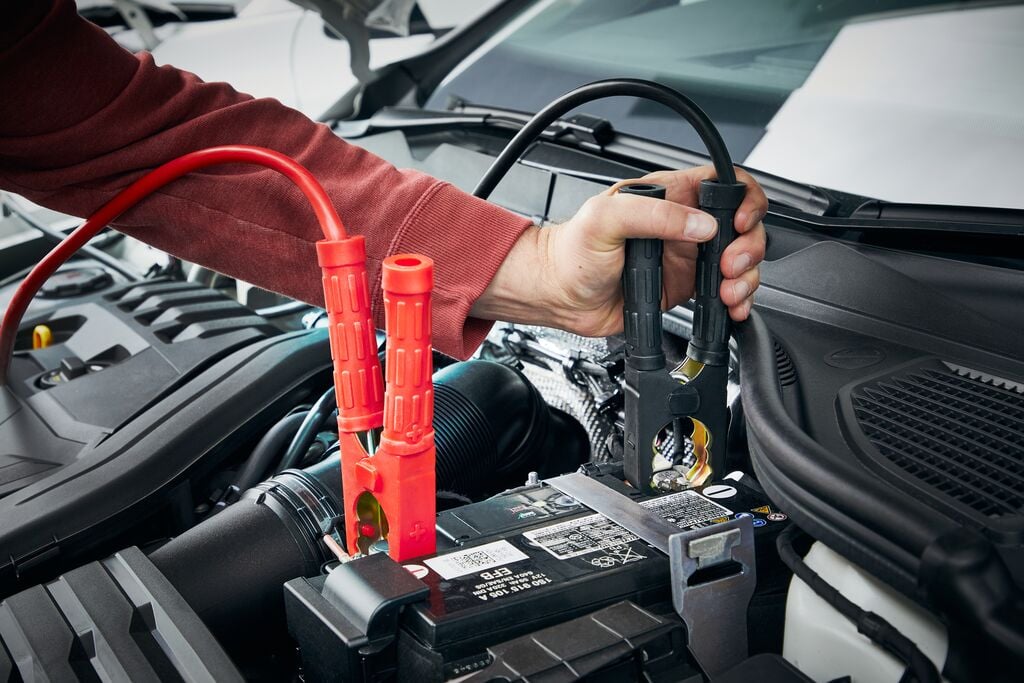 extra vy som visar funktioner på OSRAM STARTERcable 300A (BAG) – OSRAM