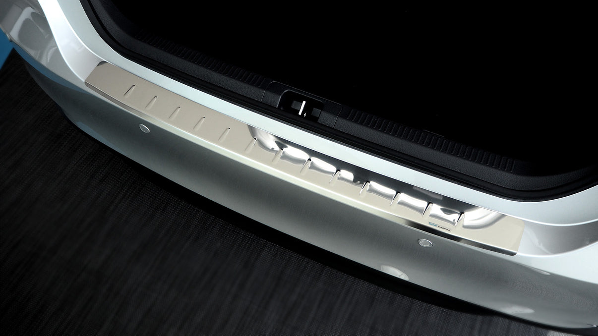 Lastskydd till Toyota Camry VIII IX 2018–2024 – Krom-look