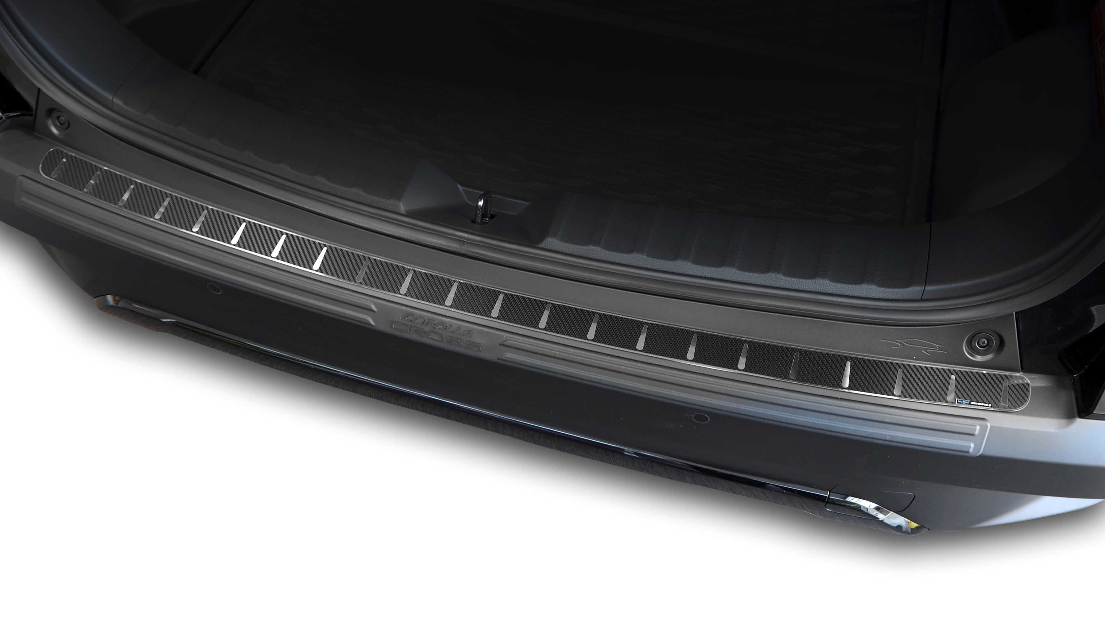 Lastskydd till Toyota Corolla Cross 2022+ – Kolfiber-look