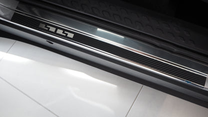 Tröskelskydd till Toyota C-HR 2016–2023 – Kolfiber-look
