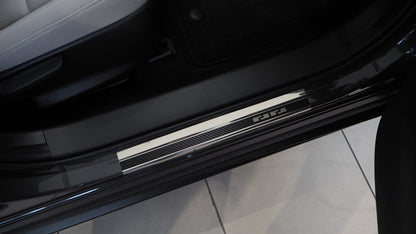 Tærskelbeskyttelse stål/kulfiber Mazda CX - 30 2019+ - Carlevel - 