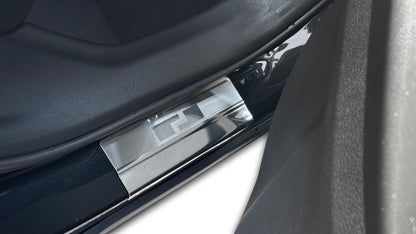 Sill Protector Toyota C-HR II 2023+ - Rustfrit stål Alu-Frost - nærbillede detaljer | Alu-Frost