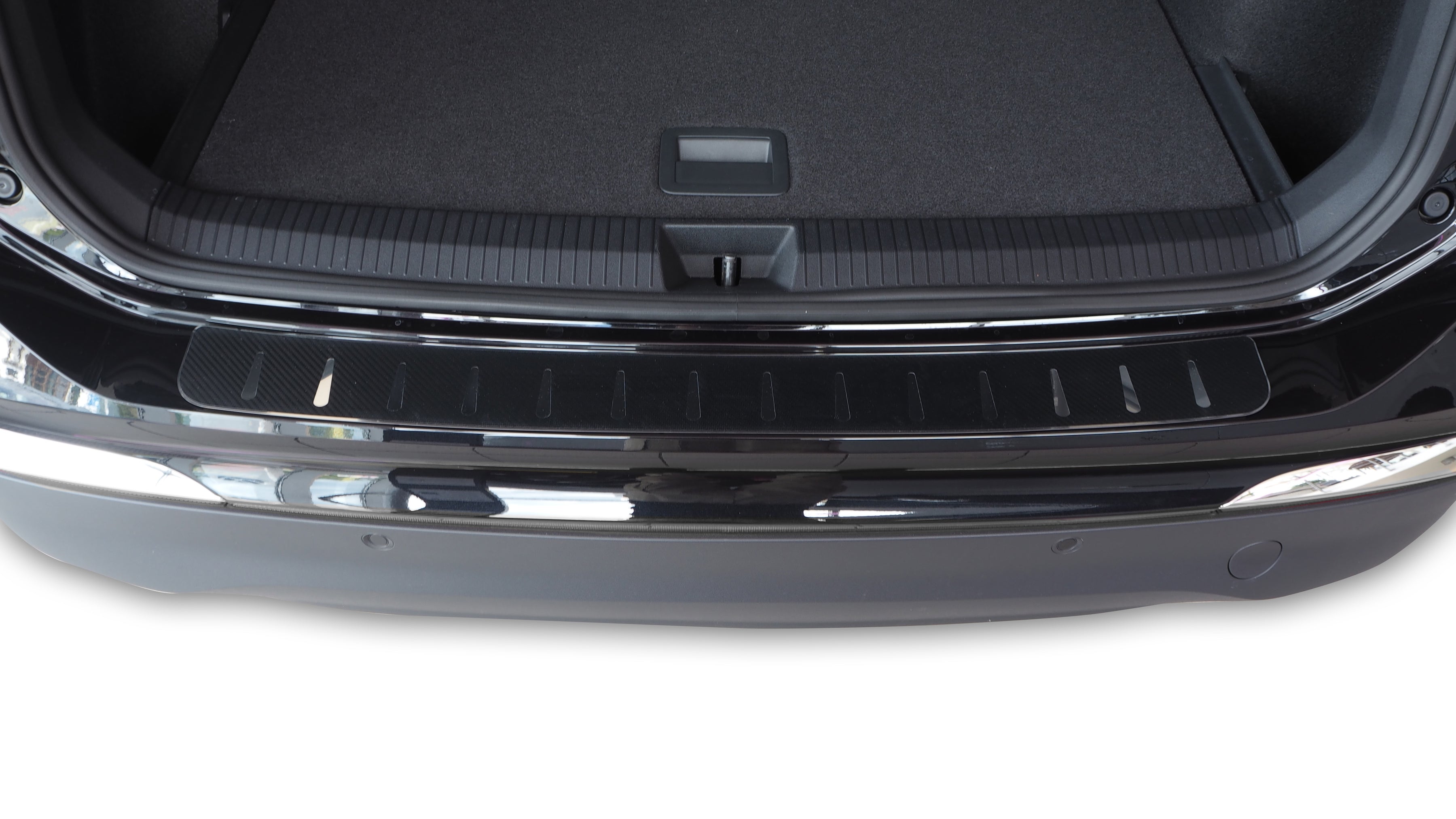 Lastskydd VW Tiguan 2024+ – kolfiber-look