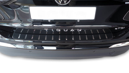 Lastskydd VW Tiguan 2024+ – kolfiber-look