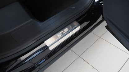 Tröskelskydd VW Tiguan 2016–2024 – rostfritt stål