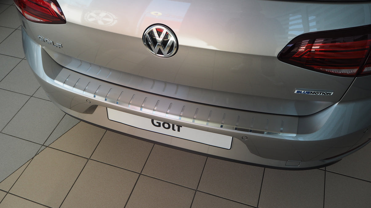 Lastskydd VW Golf VII 5D 2012–2019 – rostfritt stål