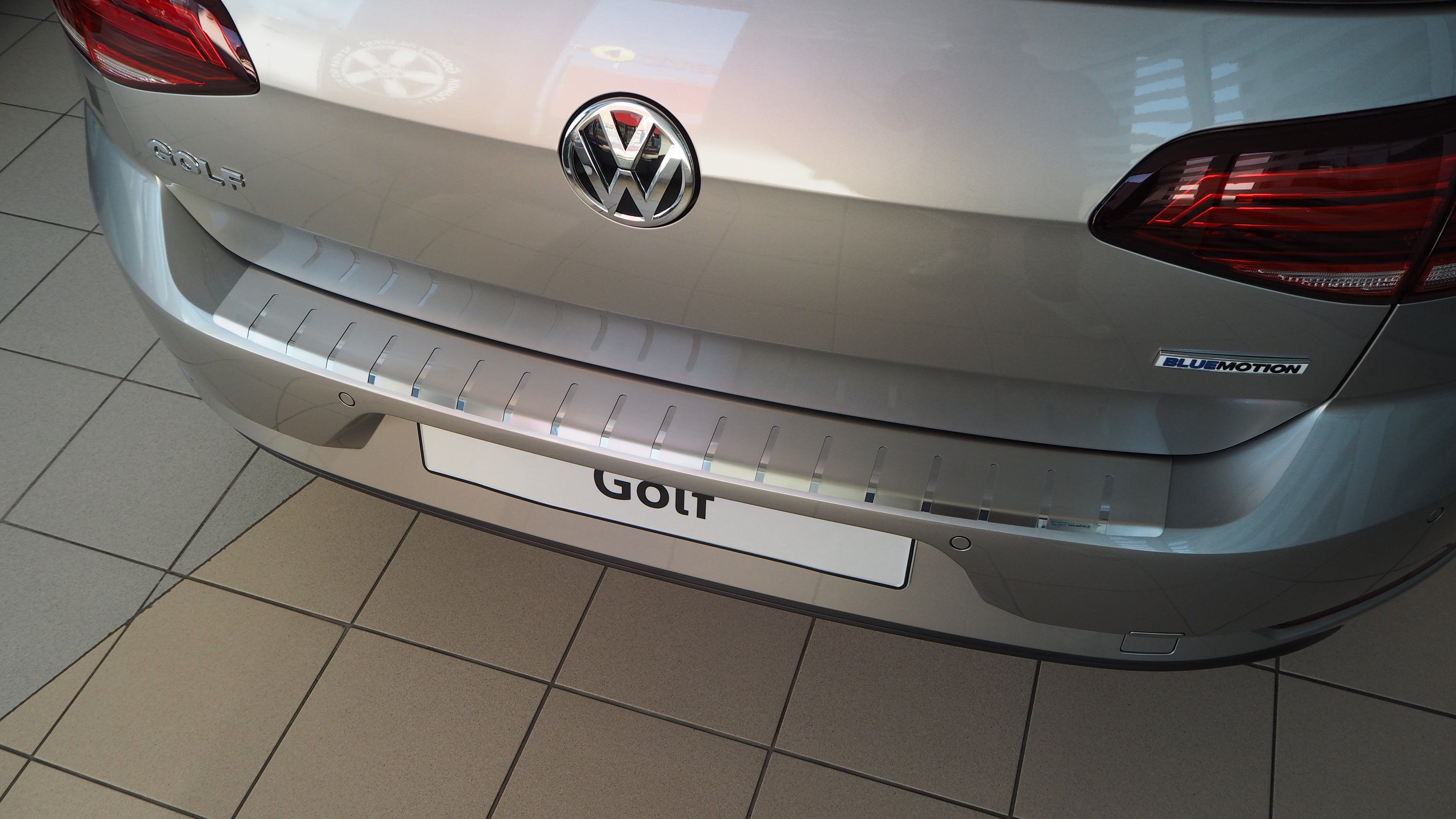 Lastskydd VW Golf VII 5D 2012–2019 – rostfritt stål