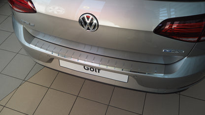 Lastskydd VW Golf VII 5D 2012–2019 – rostfritt stål