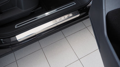 Tröskelskydd VW Tiguan 2016–2024 – rostfritt stål