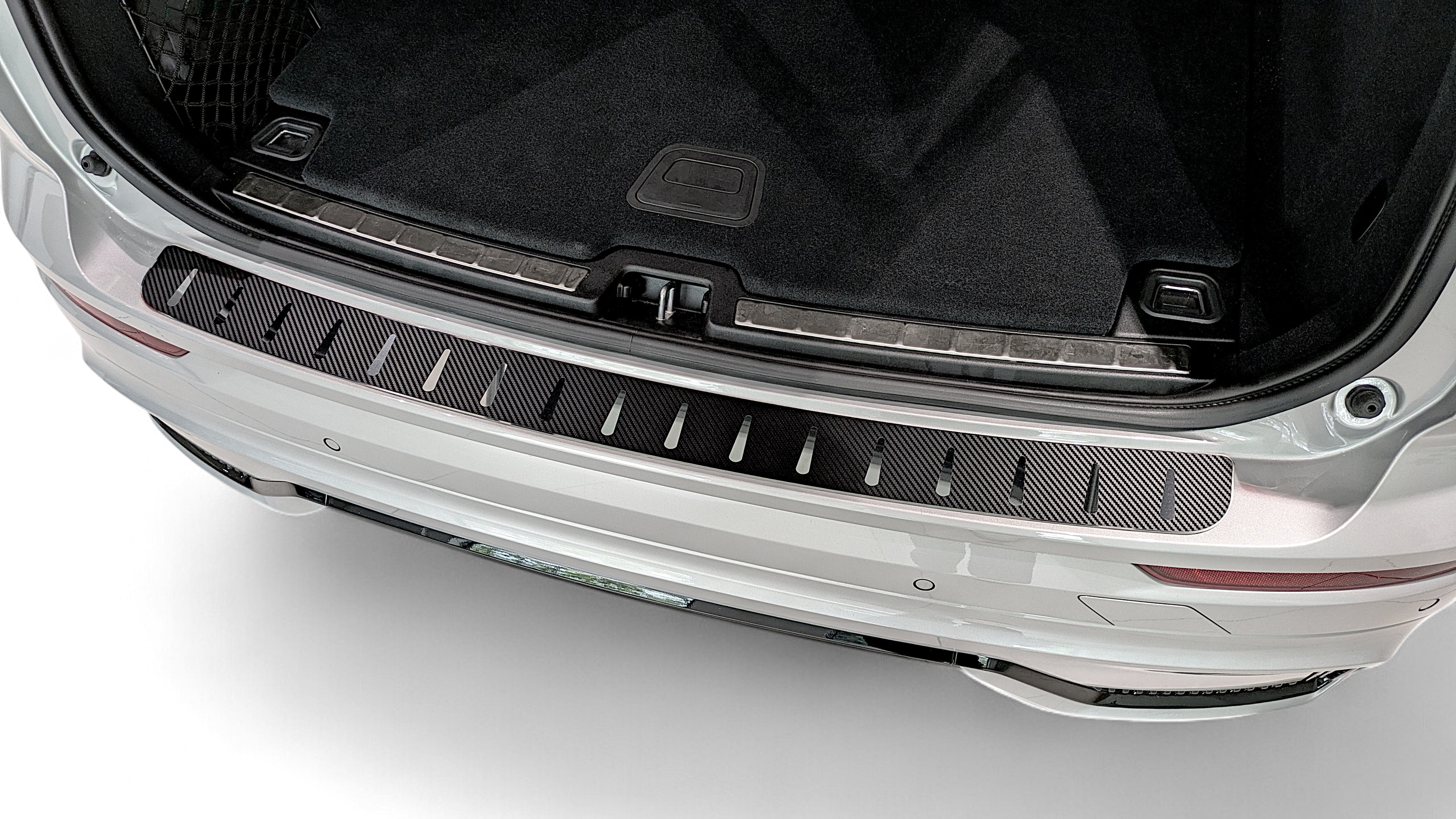 Lastskydd Volvo XC60 II 2017+ – kolfiber-look