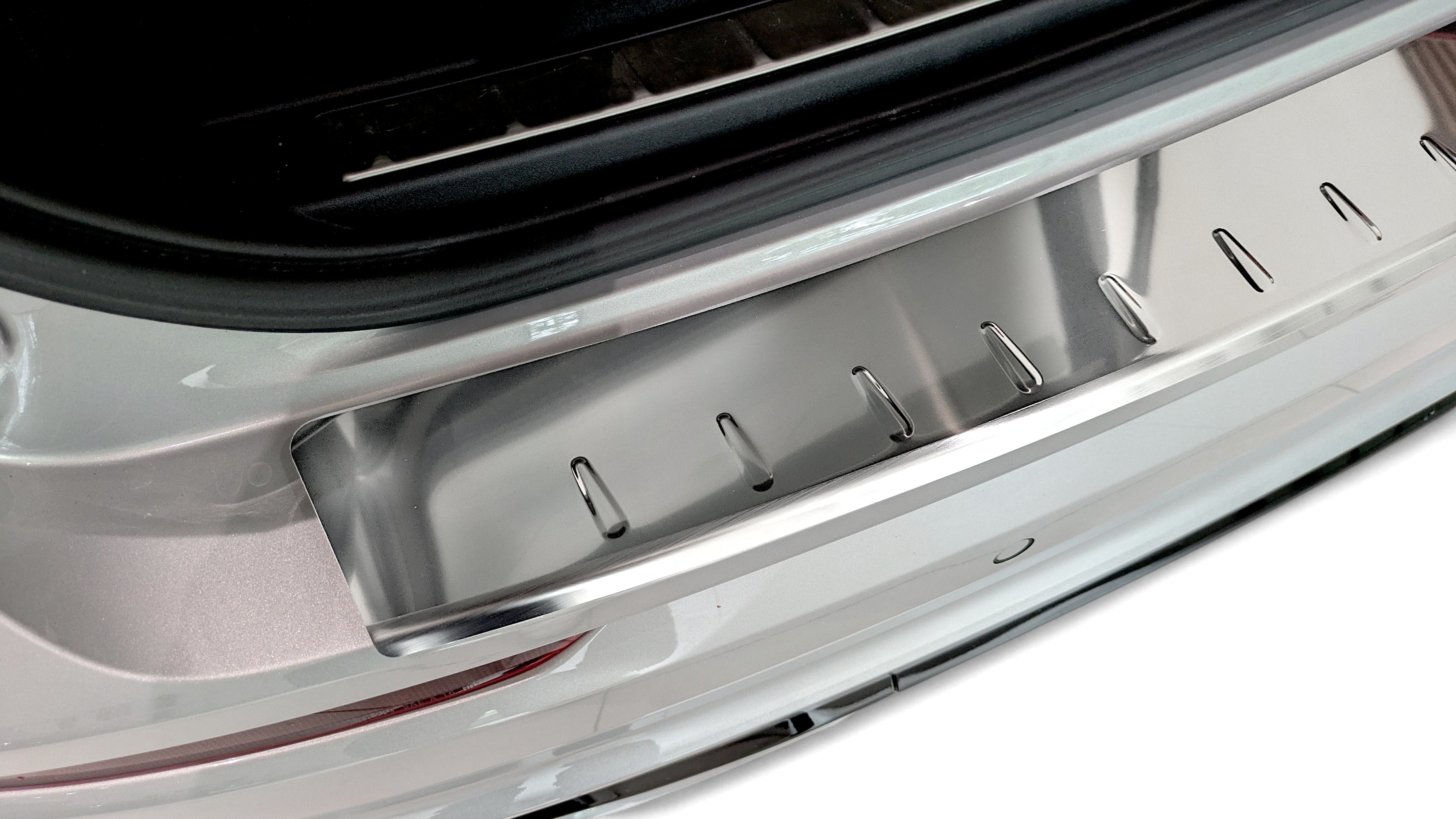 Lastskydd till Volvo XC60 II 2017+ – Krom-look