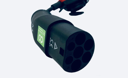 nærbillede af detaljer og materialer af Adapter Type 2 til 3x Schuko - 230V 16A IP44 Mode 3 - Evconnect - Evconnect