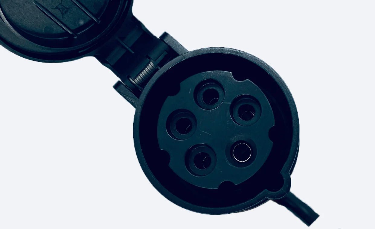 billede, der viser brug af Adapter Type 2 til CEE 3-faset 400V 16A/32A Mode 3 – Evconnect – Evconnect