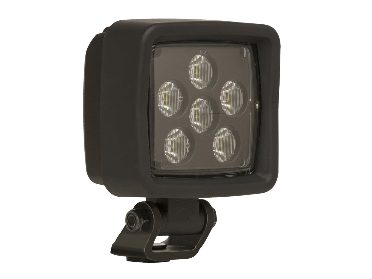 nærbillede af detaljer og materialer af Arbejdslampe ABL LED SHD 3000 bred – Carlevel