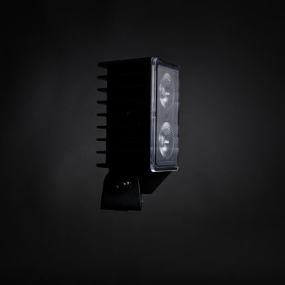 sidebillede, der viser profil og design af Work Light PRO Noir WL60 Curved - 60W - LUXTAR