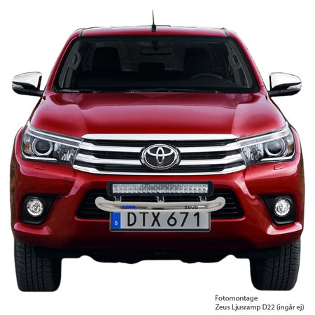 Ekstra lysbeslag Toyota Hilux 2016 – 2018 – produktbillede forfra | LUXTAR