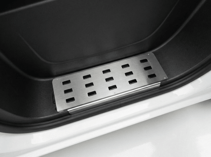 Fotstegsskydd till Renault Master IV 2024+ – Aluminium - Carlevel AB - Fordon och delar > Fordonstillbehör