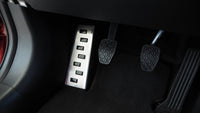 Fodstøtte venstre stål/sort polyurethan Mazda CX - 3 2015–2022 - Carlevel - 