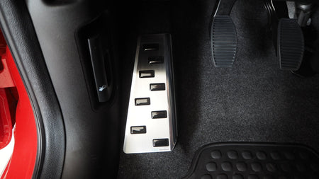 Fodstøtte venstre stål/sort polyurethan Fiat Panda III 2012+ - Carlevel - 