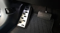 Fodstøtte venstre stål/sort polyurethan Mitsubishi Outlander III 2012–2021 - Carlevel - 
