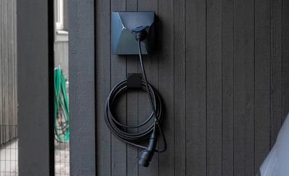 Ladekabel Kabelholder rustfrit stål - Vægmontering Evconnect - i brug | Evconnect