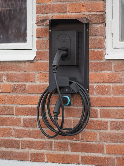 Kabelholder til Type 2 ladekabel - Væg-/stangrør, pulverlakeret stål - Næste Grøn - produkt set fra siden | Næste Grøn