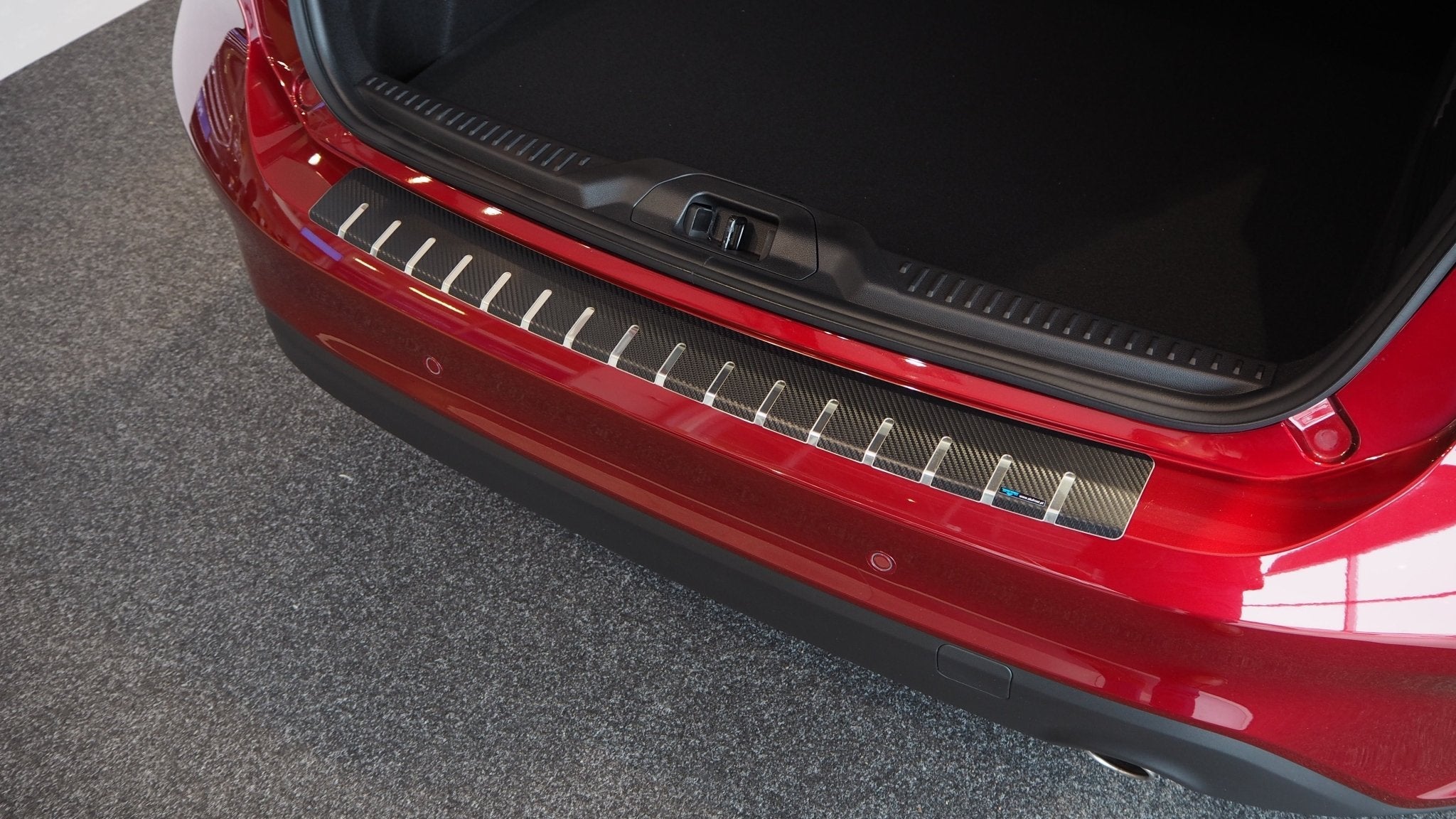 Lastdæksel stål/kulfiber Ford Focus IV 5D 2018–2025 - Carlevel - 