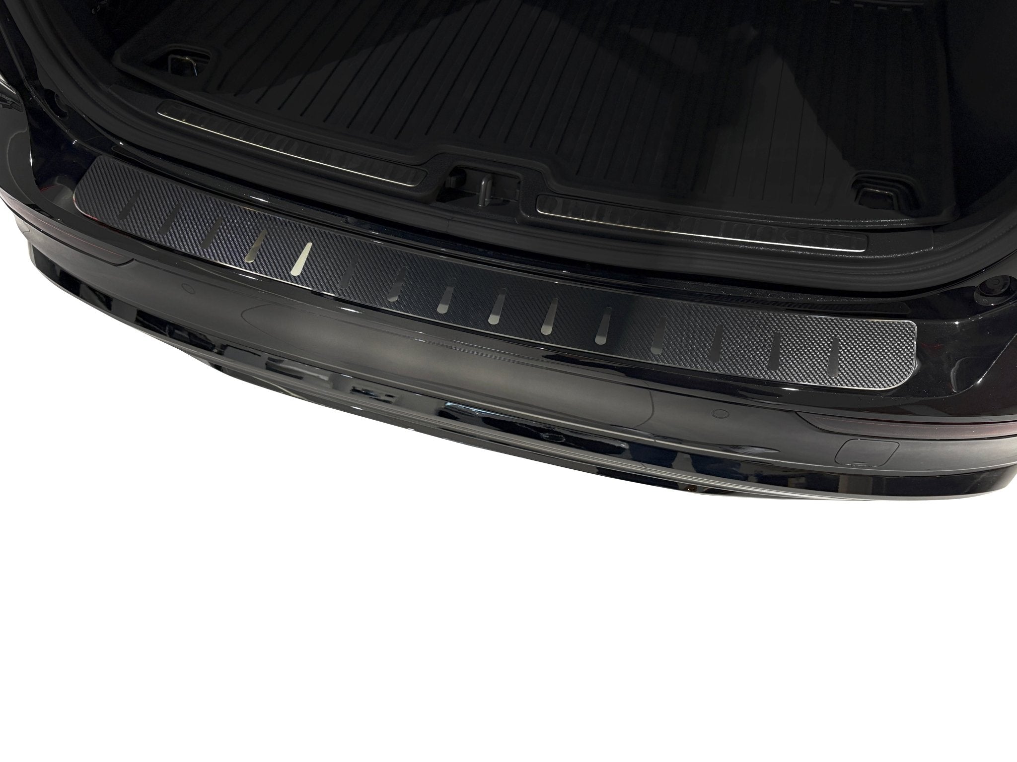 Lastskydd Volvo V60 2018+ – kolfiber-look - Carlevel AB - Fordon och delar > Fordonsdelar > Karossdelar > Stötfångare