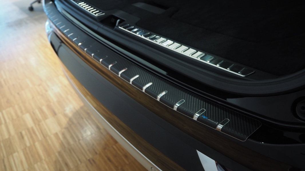 Cargo cover til Volvo XC90 2015+ - stål i kulfiberlook - produktbillede forfra | Alu-Frost