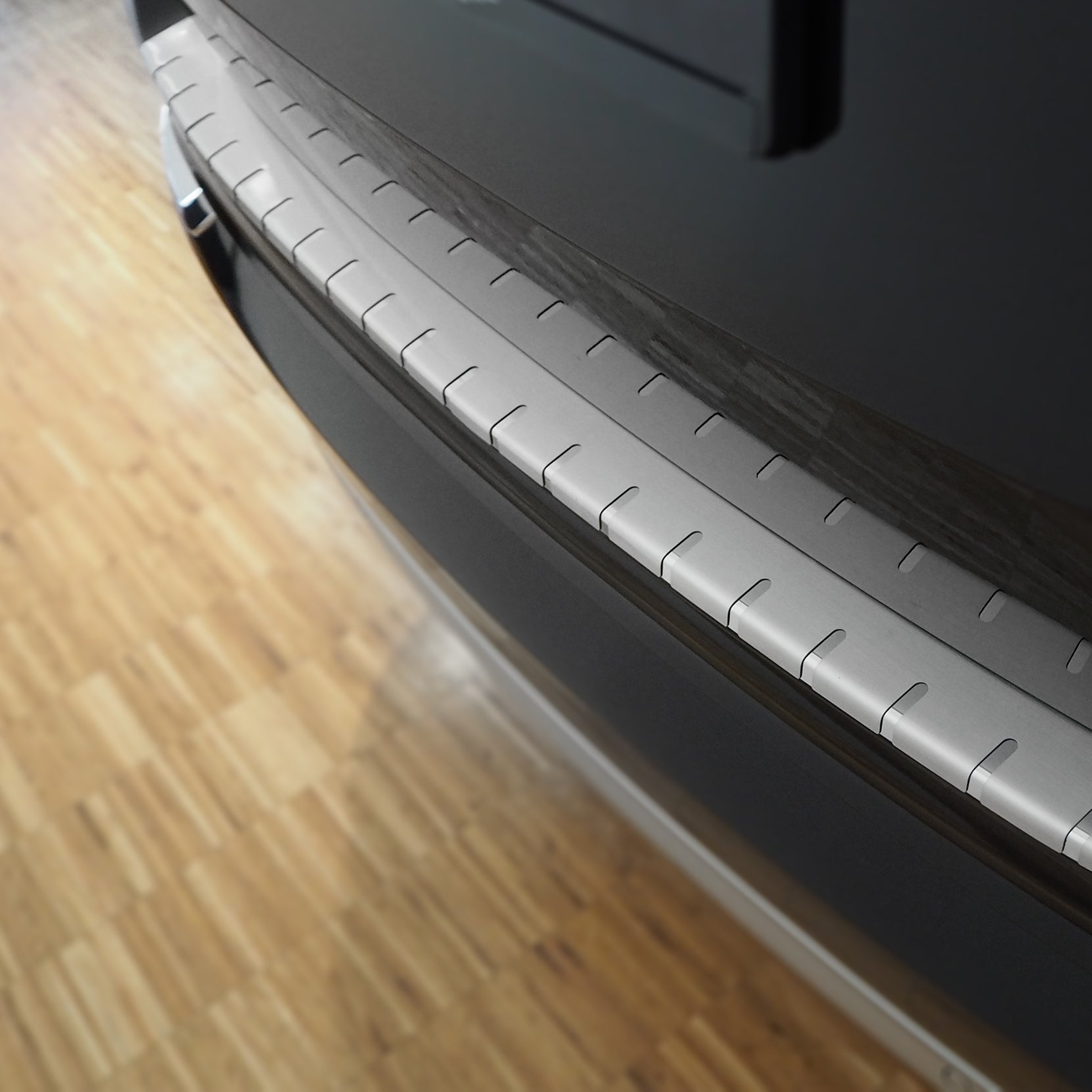 Lastdæksel til Volvo XC90 2015+ - rustfrit stål - nærbillede detaljer | Alu-Frost
