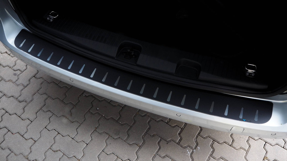 Lastskydd VW Caddy V/Ford Tourneo Connect 2021–2023 – kolfiber-look - Carlevel AB - Fordon och delar > Fordonsdelar > Karossdelar > Stötfångare