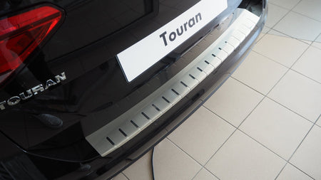 Bagageafdækning til VW Touran III 2015+ - rustfrit stål | Alu-Frost - produktbillede forfra | Alu-Frost