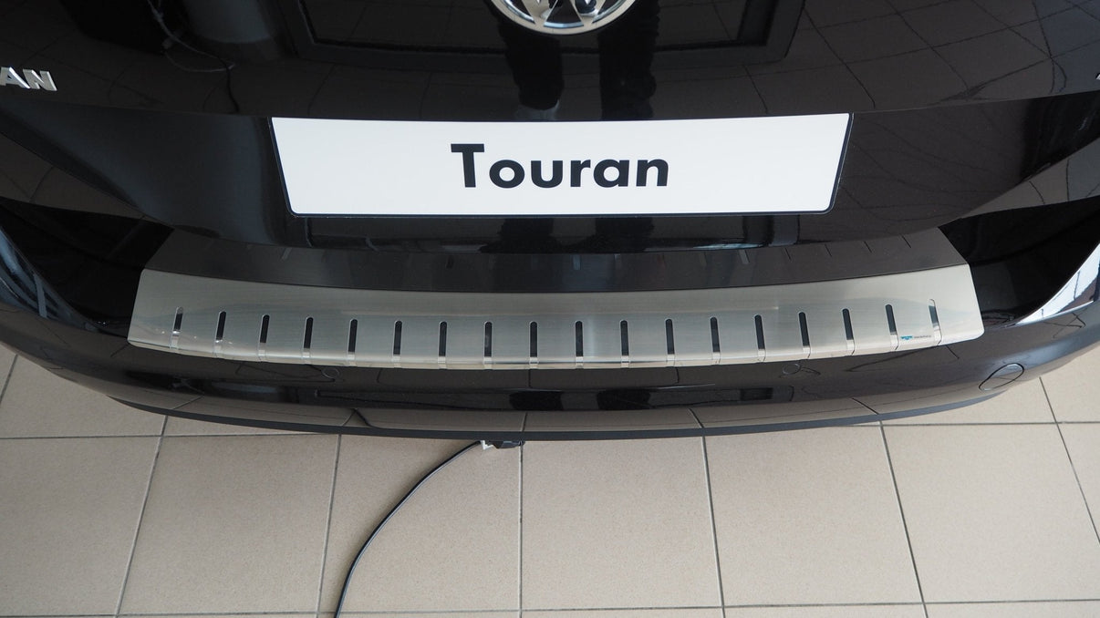 Bagageafdækning til VW Touran III 2015+ - rustfrit stål | Alu-Frost - nærbillede detaljer | Alu-Frost